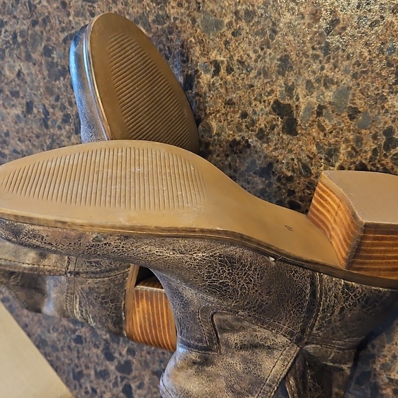 Diba True Rustic Ranch Color: Walnut Grove - Picture 12 of 13